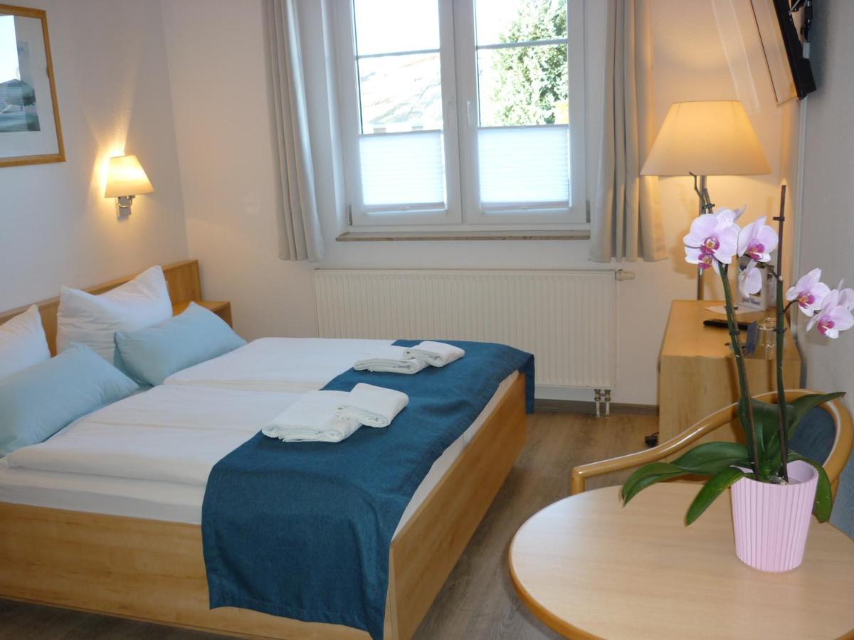 Pension Zum Leuchtturm Bastorf Екстер'єр фото