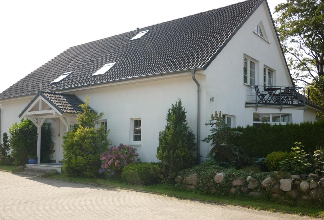 Pension Zum Leuchtturm Bastorf Екстер'єр фото